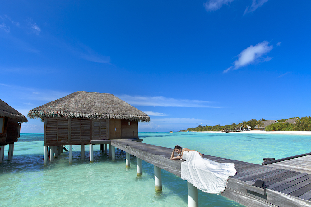 This image has an empty alt attribute; its file name is maldives-wedding-photography-2.jpg