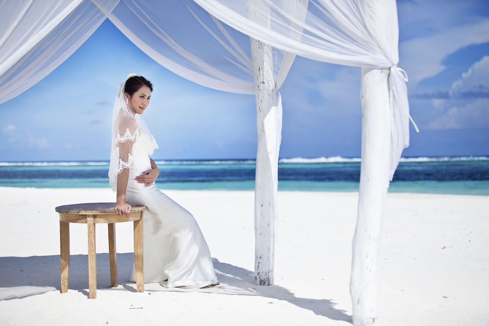 This image has an empty alt attribute; its file name is maldives-wedding-photography-6.jpg
