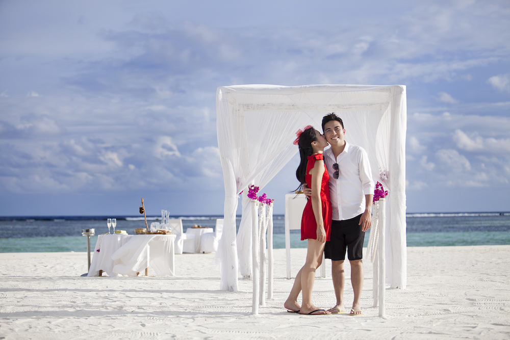 This image has an empty alt attribute; its file name is maldives-wedding-photography-9.jpg
